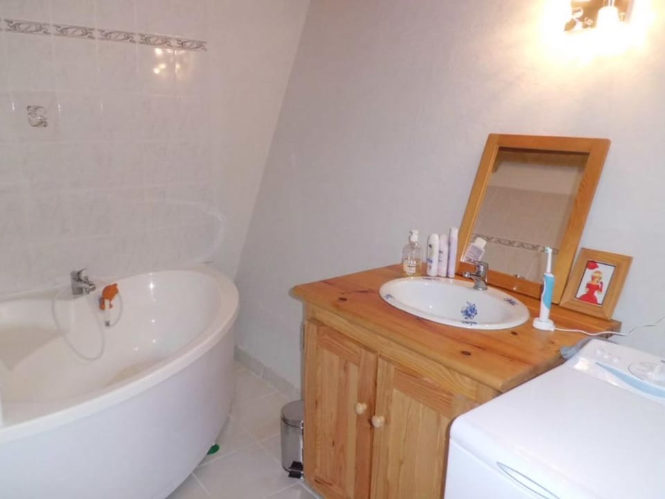 Spacieux Duplex 2 Pièces avec Parking pour 4 Pers - FR-1-512-5 Apartment in Les Allues