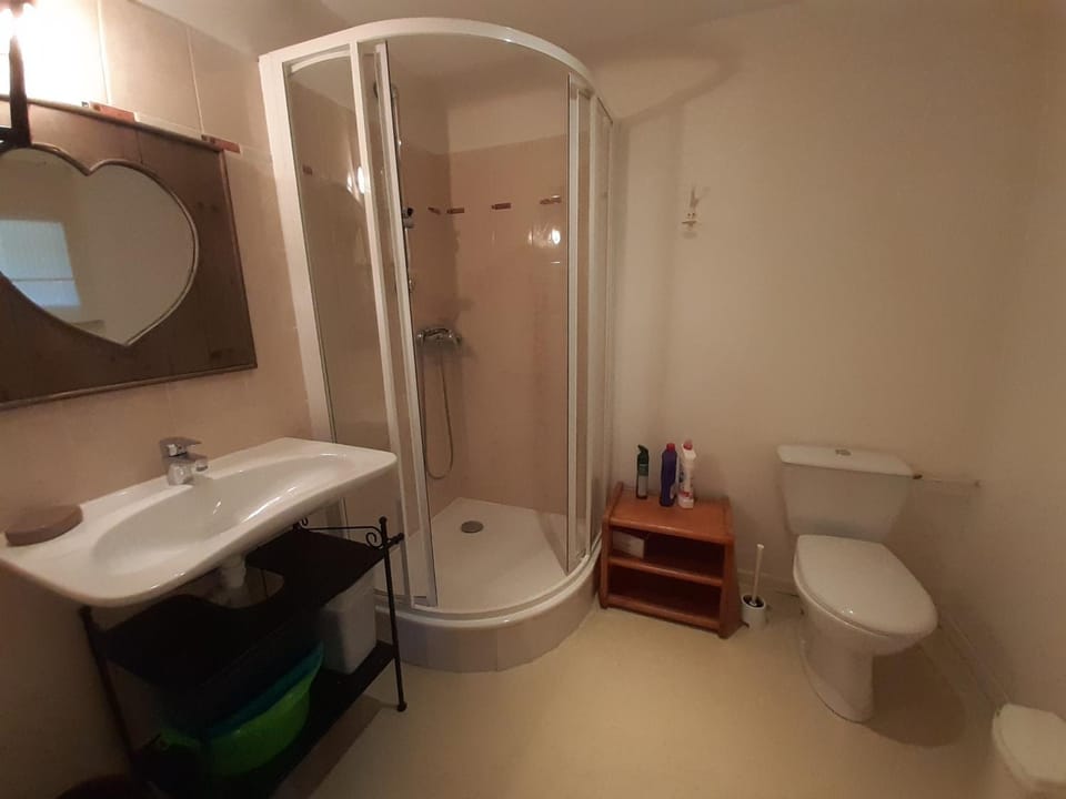 Studio cosy avec mezzanine à Brides-les-Bains - FR-1-512-95 Apartment in Les Allues
