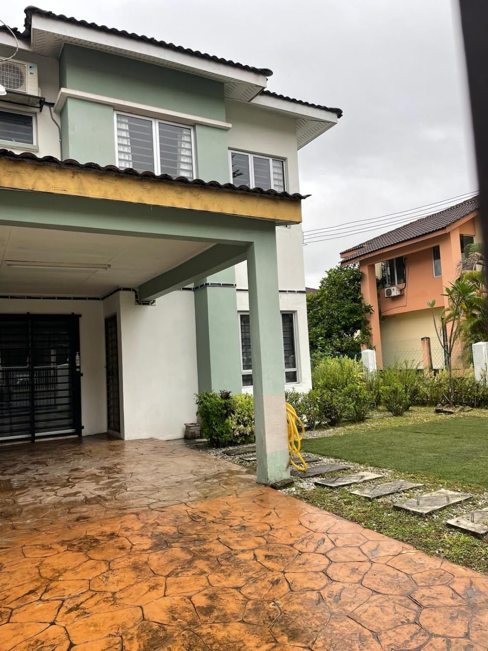Emma Homestay, Bandar Tasik Puteri - 4 bedrooms, 3 bathrooms House in Selangor, Malaysia