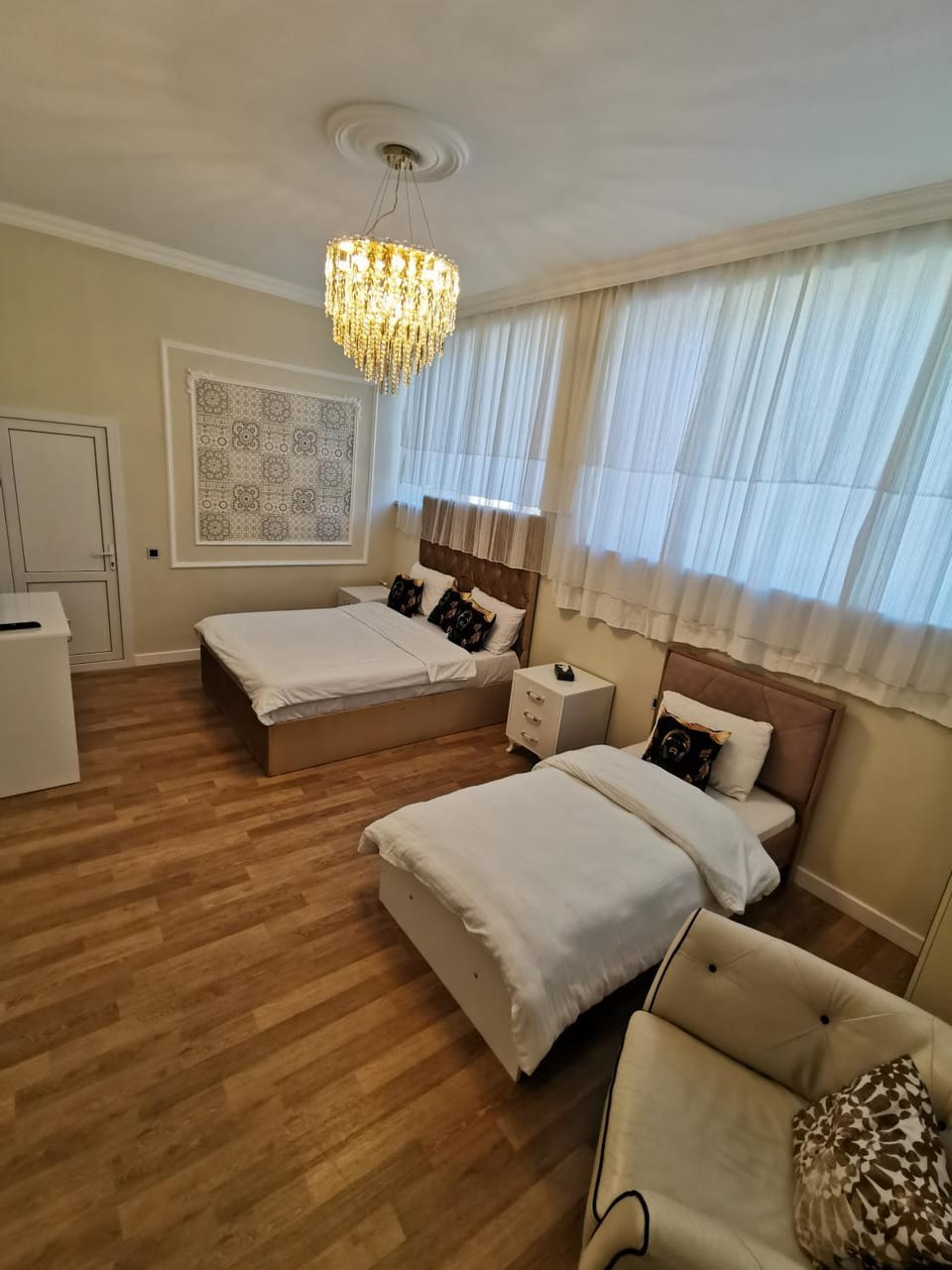 Bed, Photo of the whole room, Bedroom