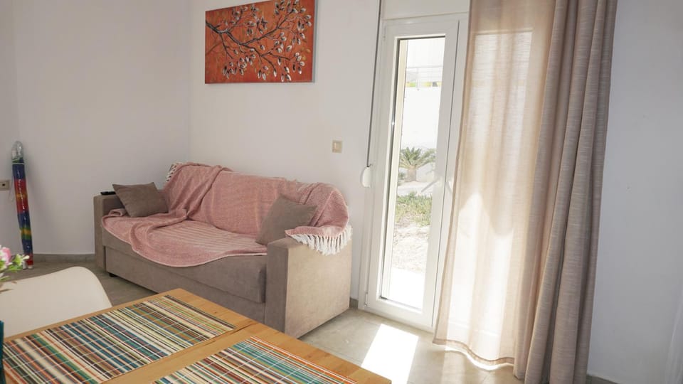 Seafront Apartment Kalamaki Apartment in Crete