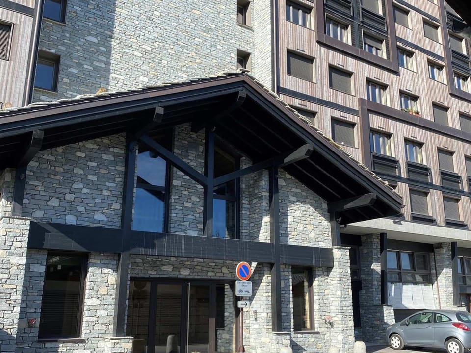 T2 à Courchevel 2* accès pistes, parking, vue vallée, 4 pers. - FR-1-514-22 Apartment in Saint-Bon-Tarentaise