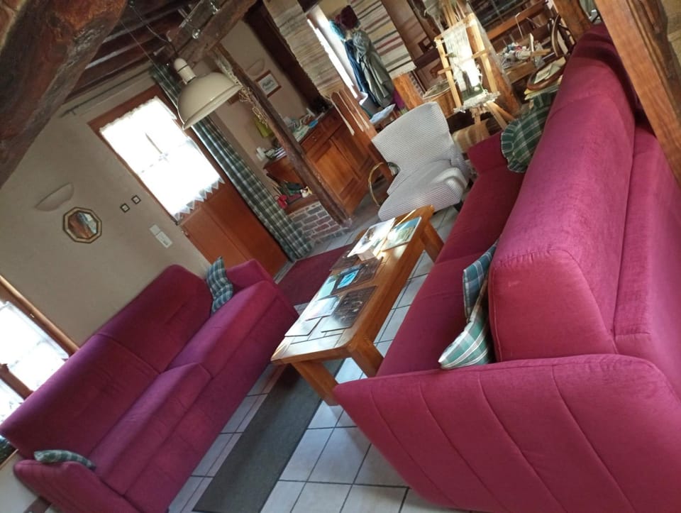 Communal lounge/ TV room, Spa and wellness centre/facilities