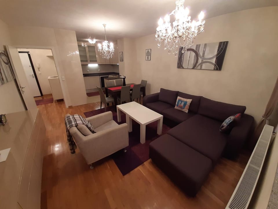 Kitchen or kitchenette, Seating area, Dining area