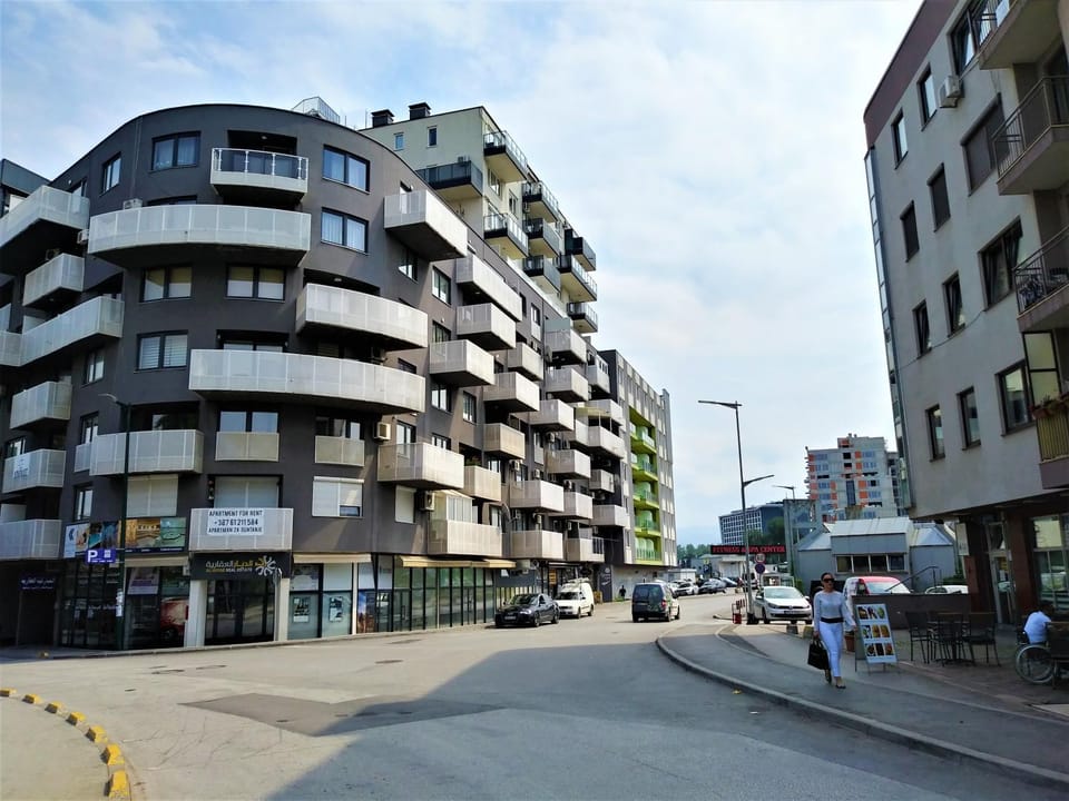 Property building, Neighbourhood, Area and facilities