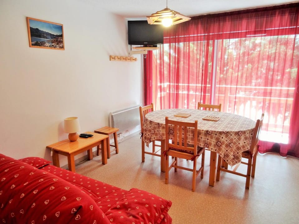 Appartement 6 personnes au pied des pistes avec balcon Apartment in Les Deux Alpes