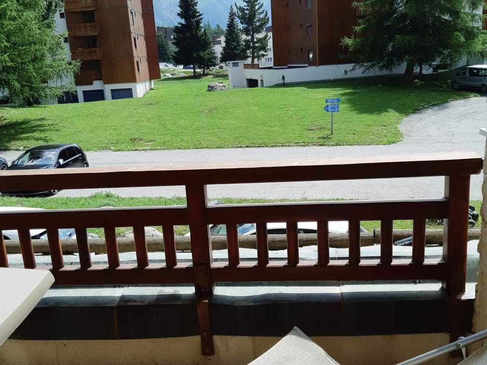Studio 4 pers, balcon sud, Les Deux Alpes - FR-1-516-12 Apartment in Les Deux Alpes