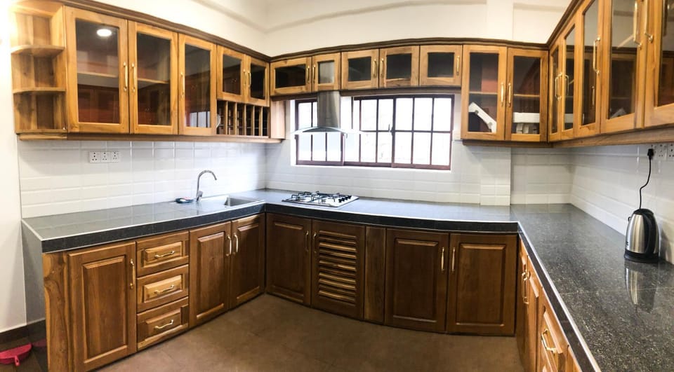Kitchen or kitchenette, Communal kitchen