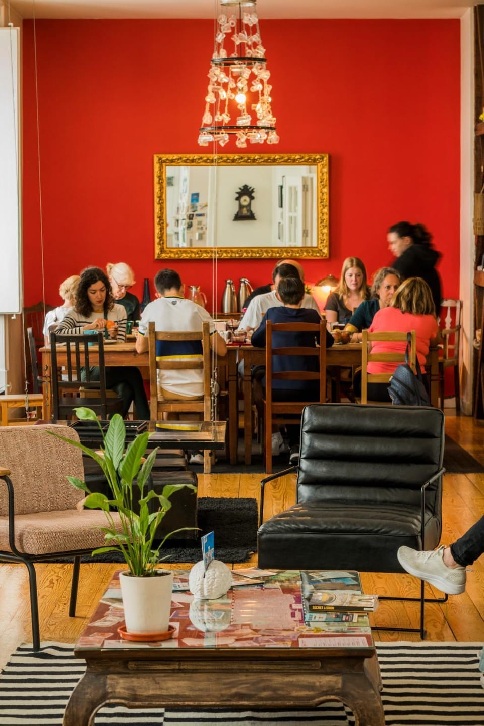 People, Living room, Seating area, Breakfast