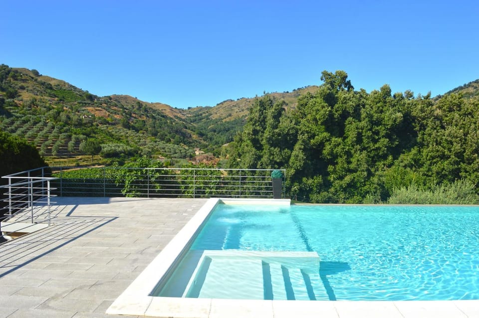 Balcony/Terrace, Swimming pool