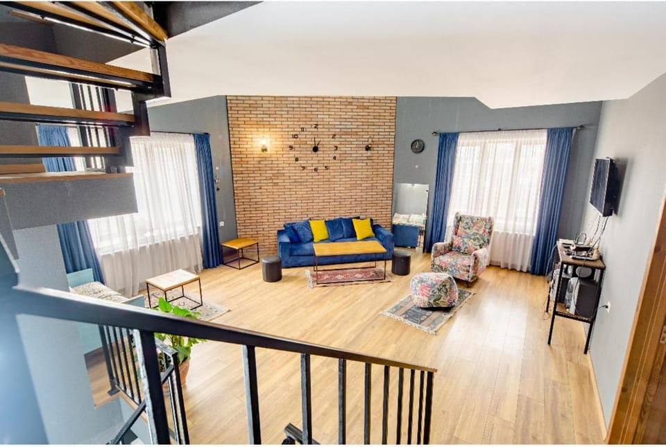 Communal lounge/ TV room, Steam room, TV and multimedia, Living room, Photo of the whole room, Seating area