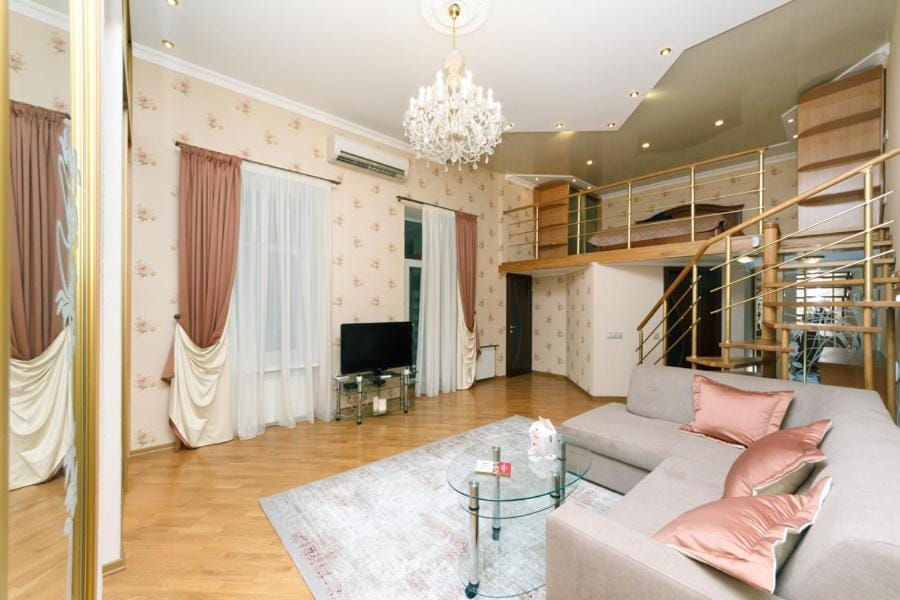 Stylish two-level flat 2 min from Khreschatyk Apartment in Kiev City - Kyiv