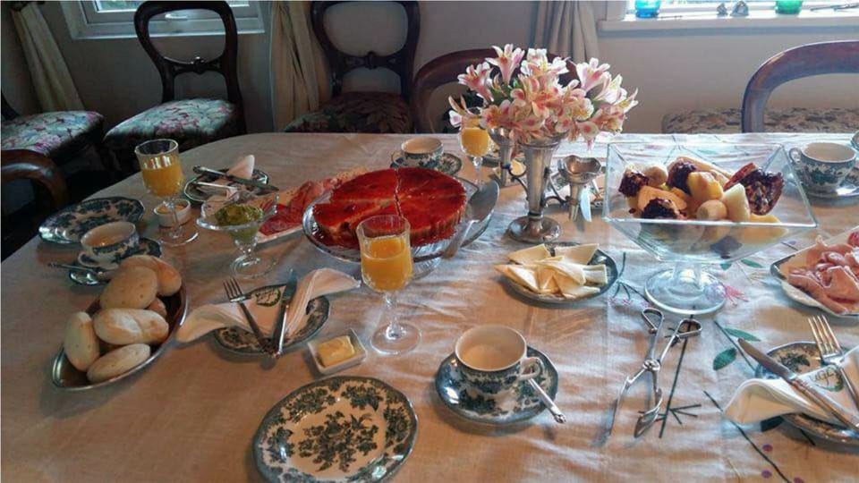 Coffee/tea facilities, Breakfast, Continental breakfast
