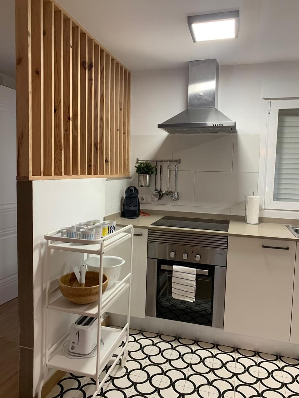 Kitchen or kitchenette, Dining area, minibar, pet friendly, stove