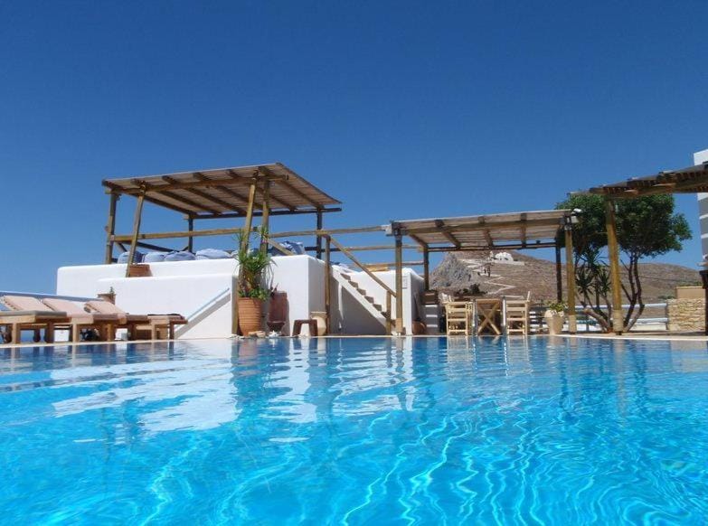 Swimming pool, Swimming pool