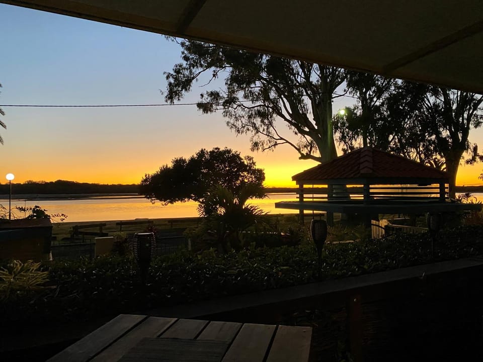 The Esplanade Riverview Holiday Apartments Apartment hotel in Maroochydore