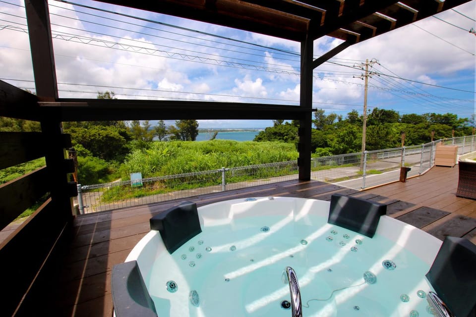 Balcony/Terrace, Sea view, Quiet street view