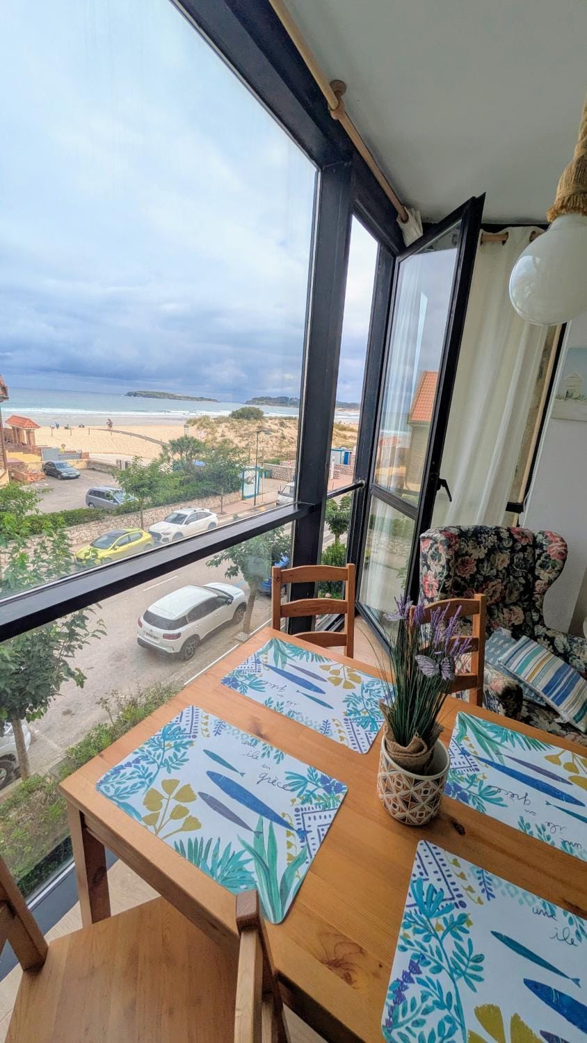 Somo Playa Vistas Apartment in Cantabria