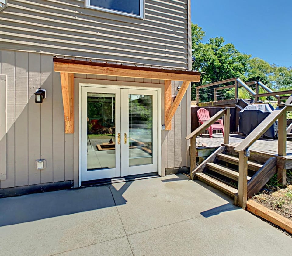 The Maples Apt - King Bed, Pet Friendly, Beautiful Views Apartment in Cattaraugus