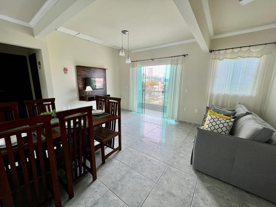 Desfrute de Mariscal a 150 M da Praia - V6 Apartment in Bombinhas