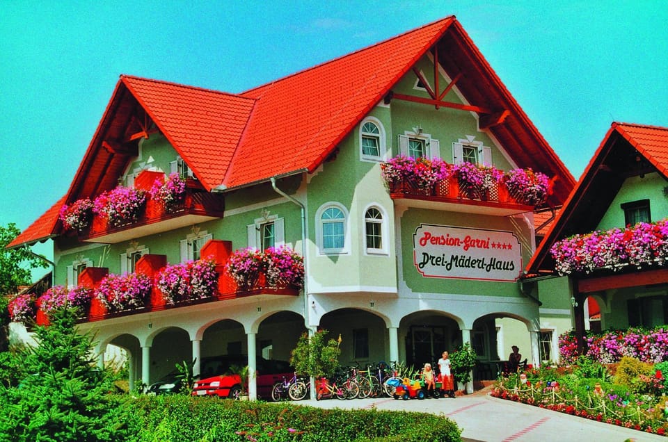 Property building, Day