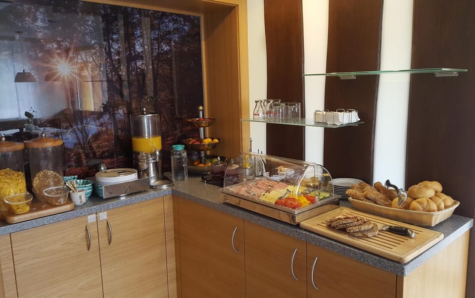 Food and drinks, Buffet breakfast