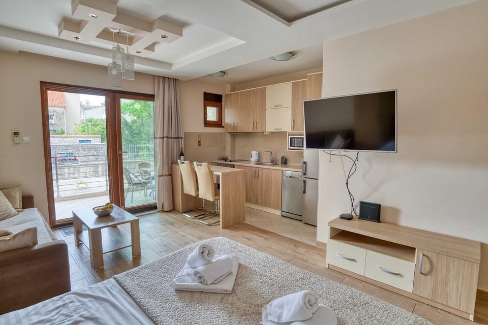 Minka 2 Apartment in Dobrota