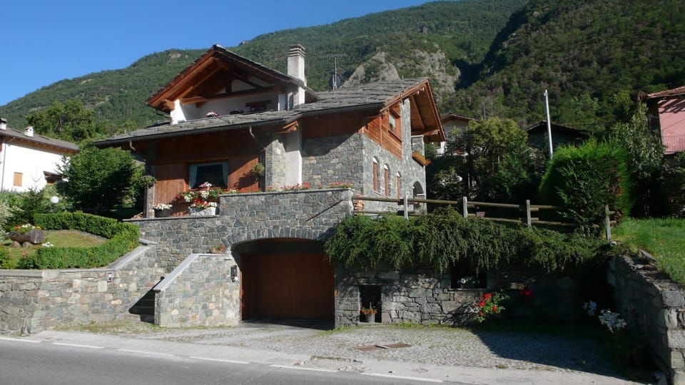Property building, Parking