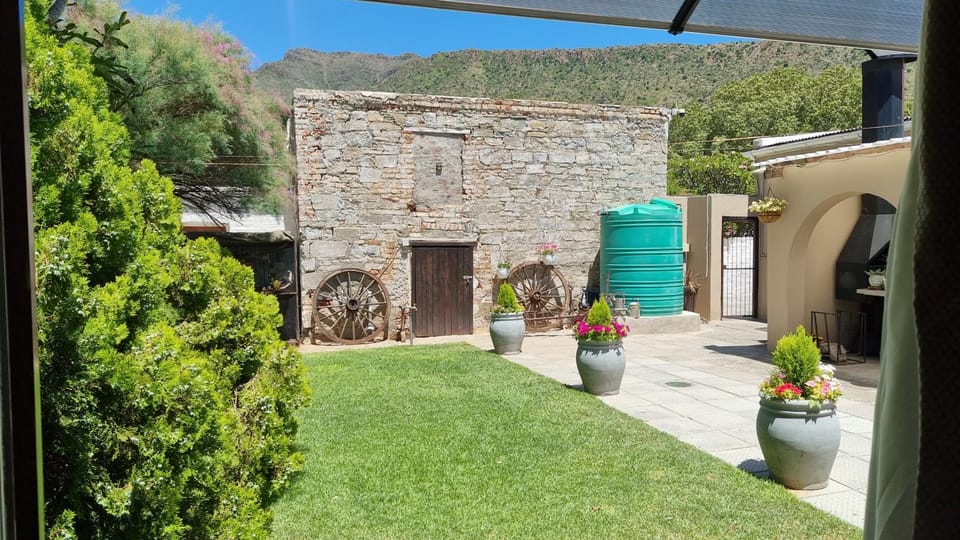 Property building, Garden, Garden view, Landmark view
