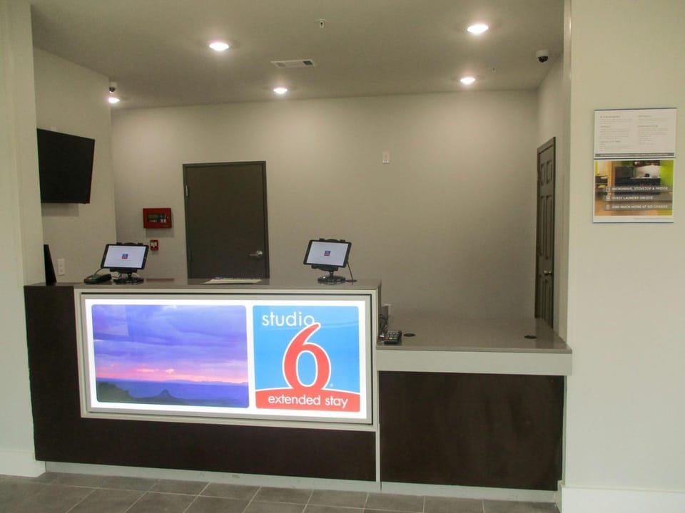 Lobby or reception, On site