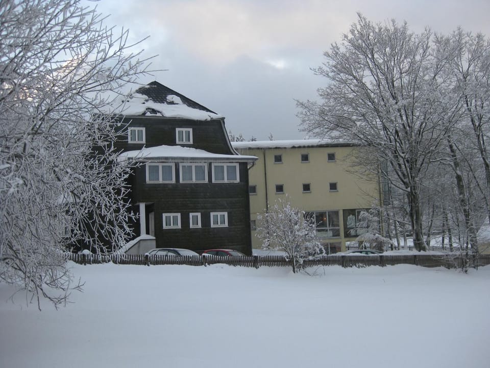 Property building, Other