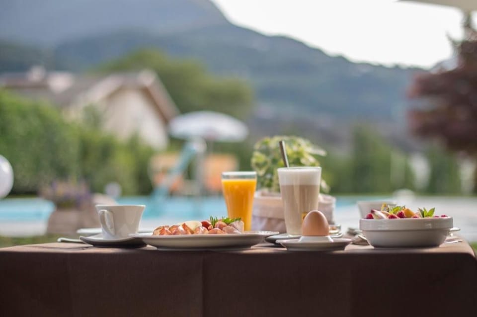 Buffet breakfast