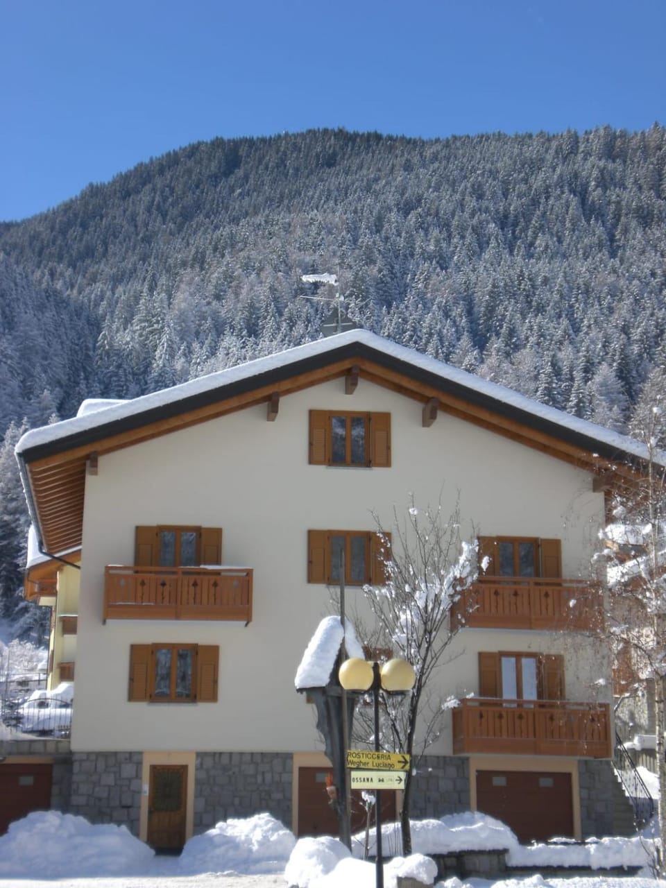 Appartamenti Meoti Apartment in Pellizzano