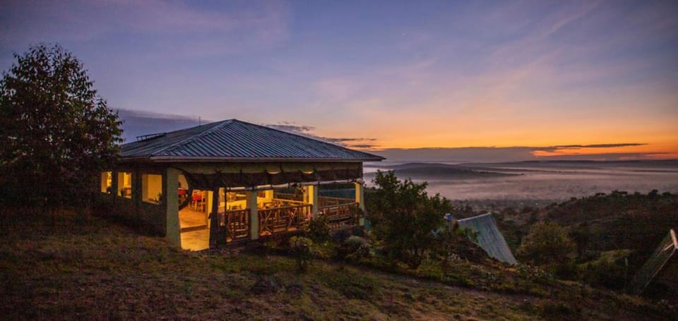 Restaurant/places to eat, Natural landscape, Mountain view, Sunset