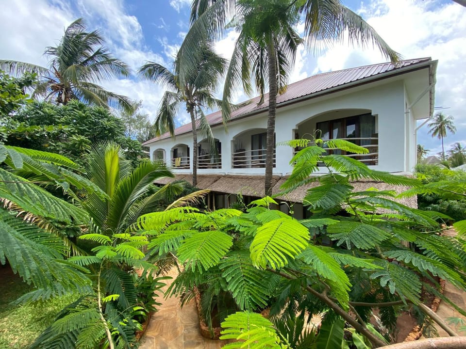 Property building, Garden