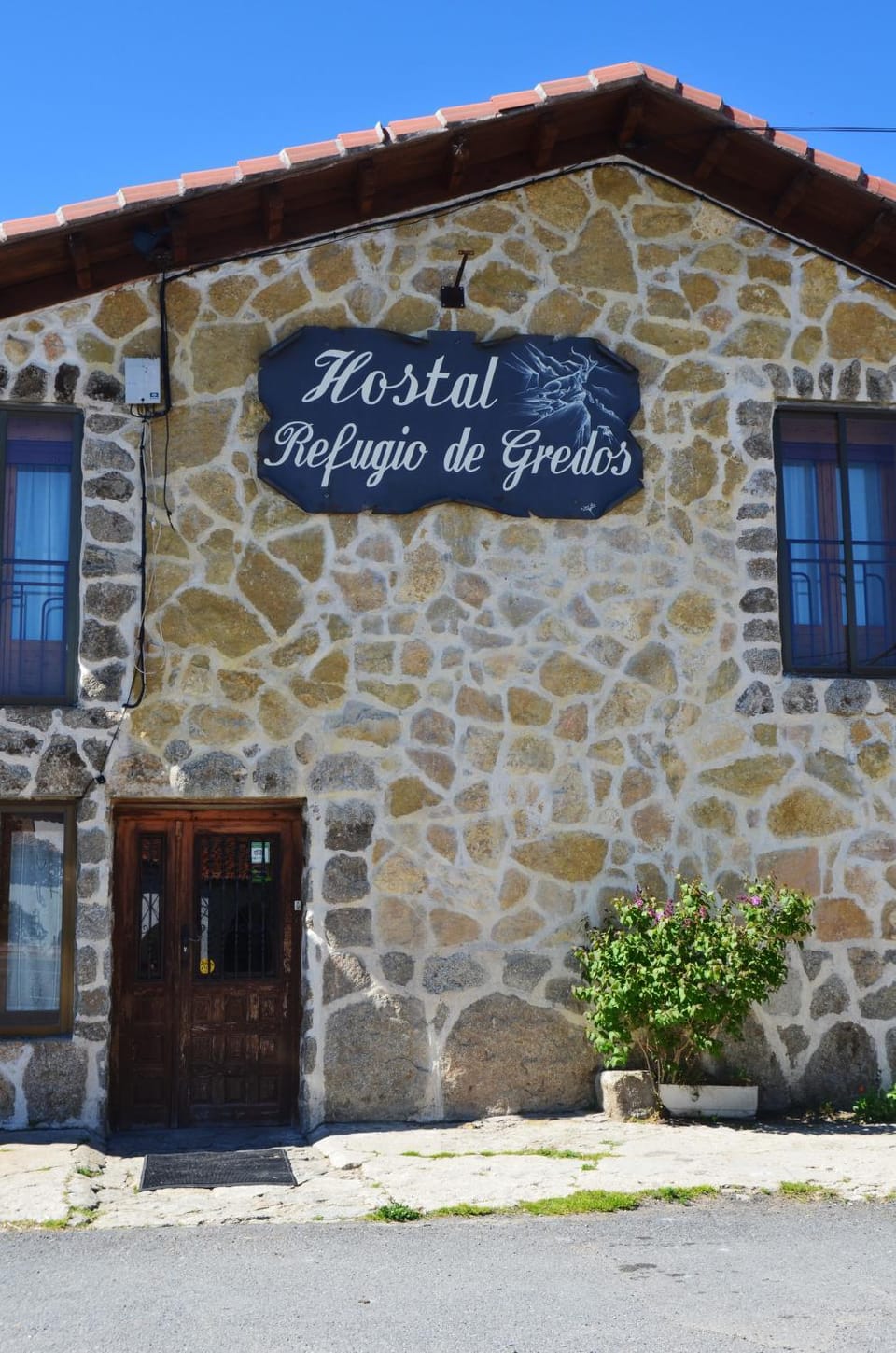 Facade/entrance