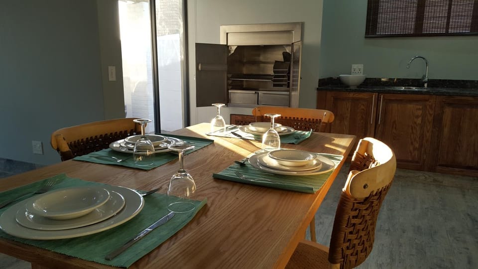 BBQ facilities, Dining area