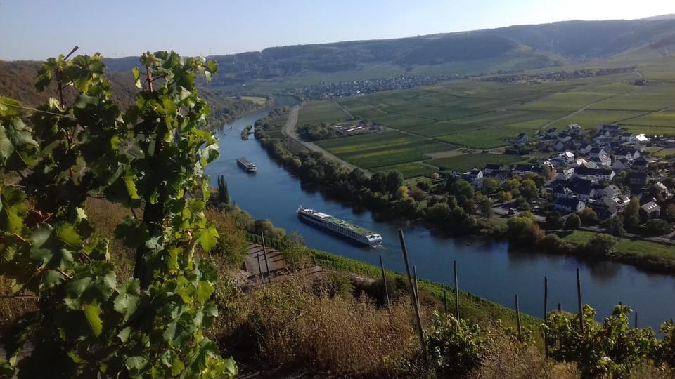 Off site, Day, Fishing, Canoeing, Hiking, Cycling, Autumn