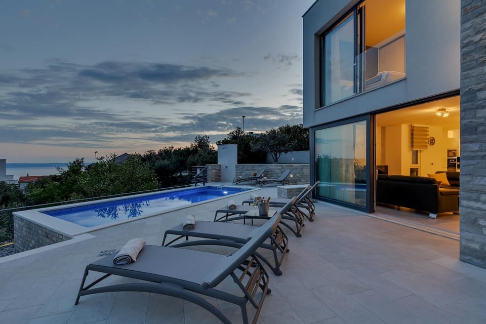 Pool view, Swimming pool