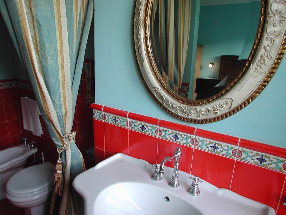 Les Chandelles Bed and Breakfast in San Menaio