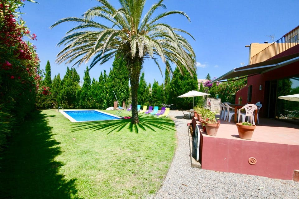 Garden, Swimming pool, Swimming pool