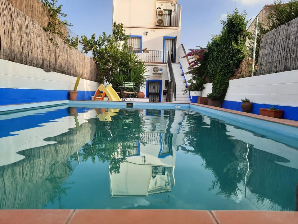 CASA con SIERRA Y PORTUGAL House in Sierra de Huelva