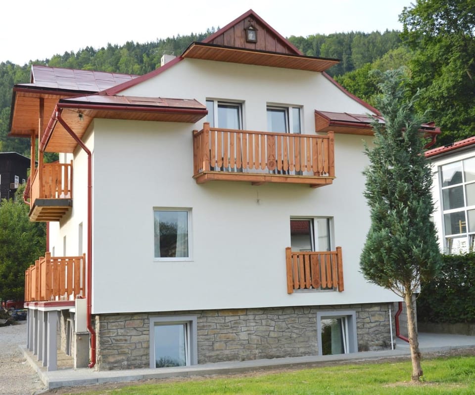 Property building, Garden