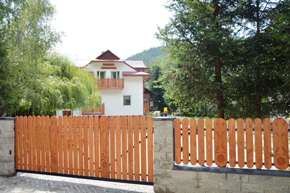 Property building, On site, Area and facilities
