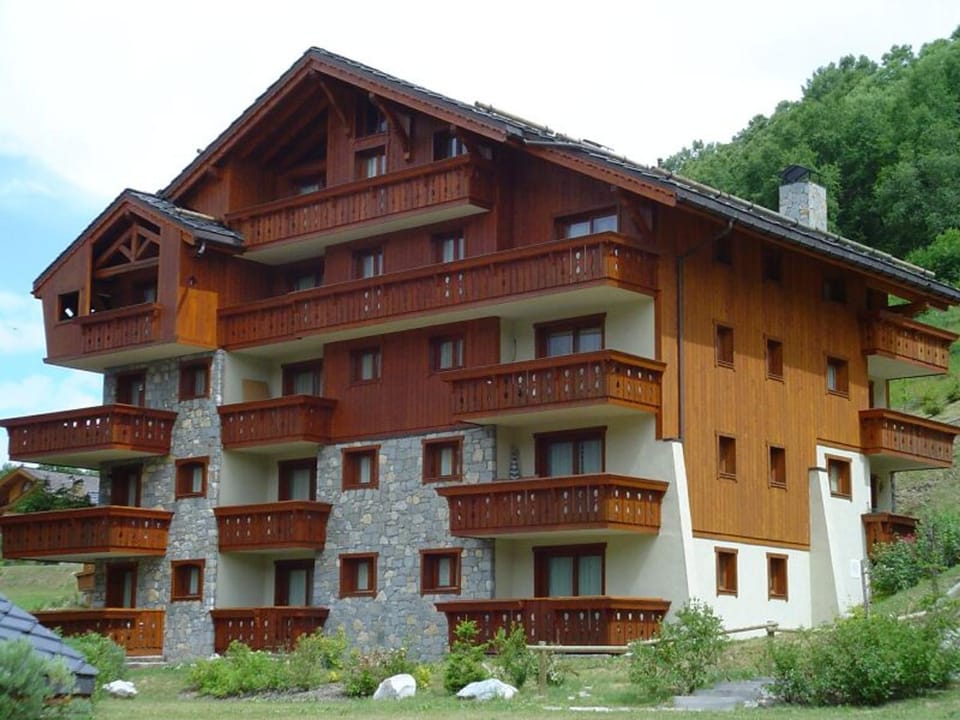 Duplex chaleureux 3 pièces, 6 pers, Méribel, animaux admis - FR-1-411-160 Apartment in Les Allues