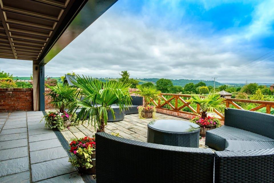 Patio, Garden view