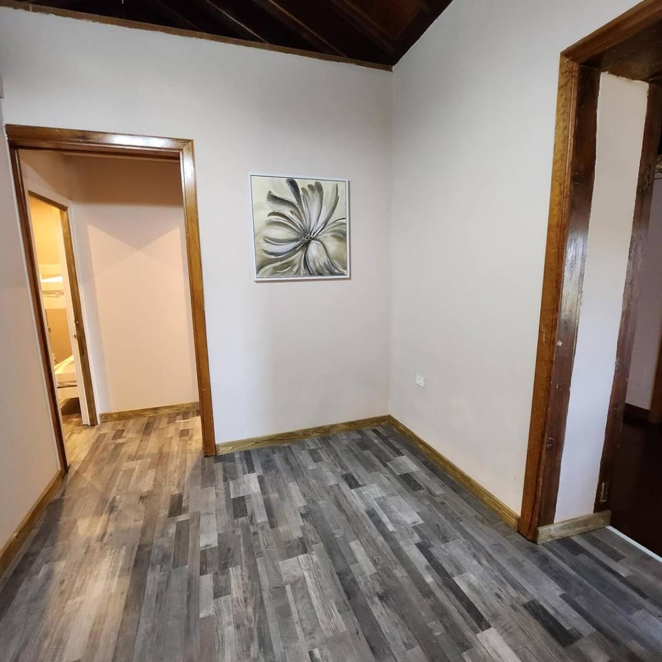Ziggy's Mountain Retreat Hotel in Abona