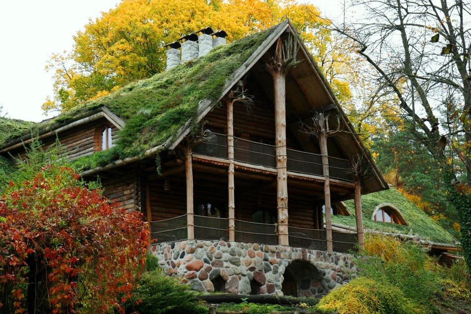 Property building, Natural landscape, Balcony/Terrace, Decorative detail, Autumn