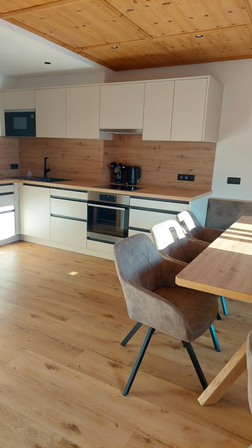 Dining area, minibar, stove