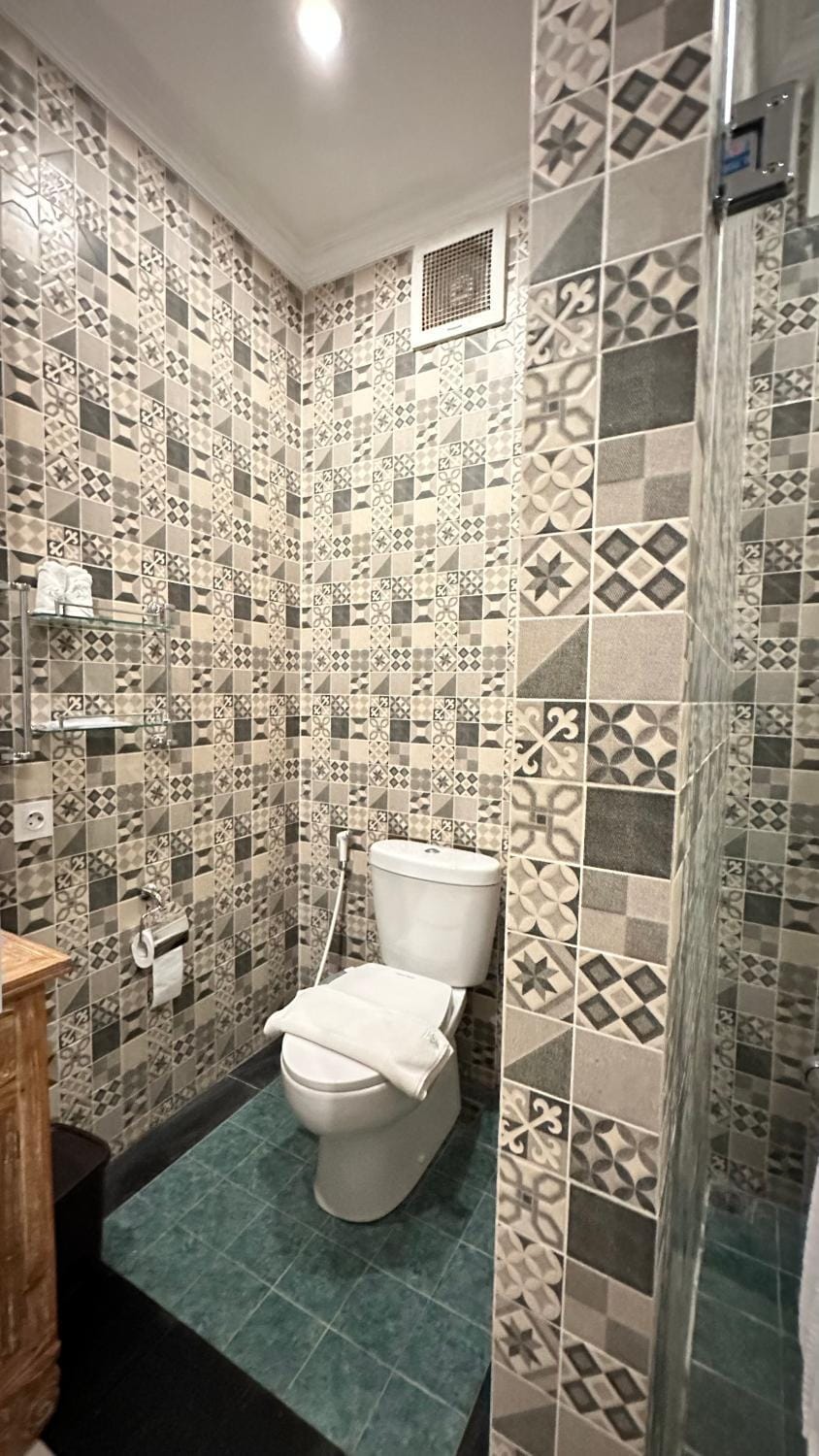 Toilet